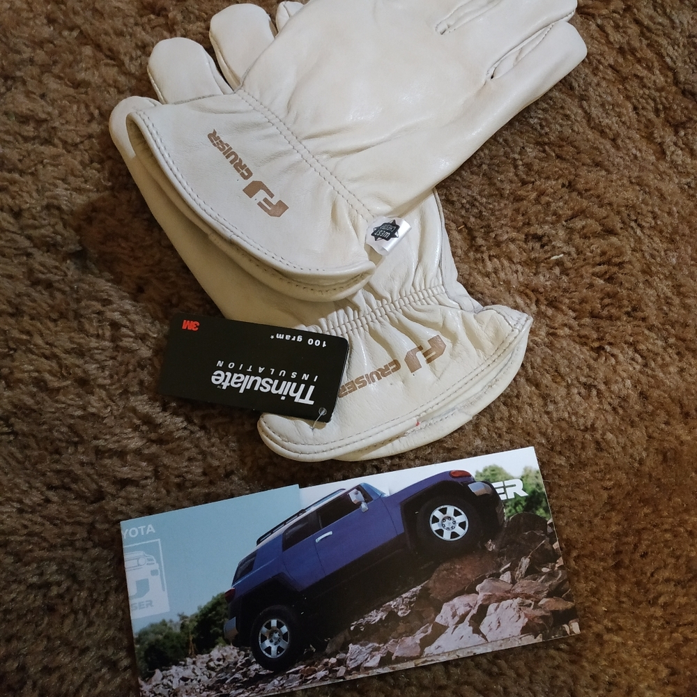 Leather gloves